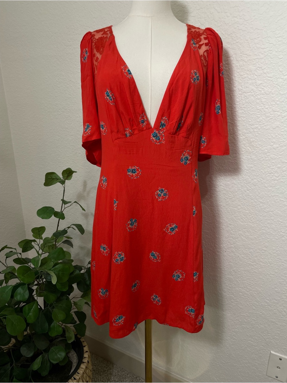 Free People Red Floral Open Back Mini Dress Size 2